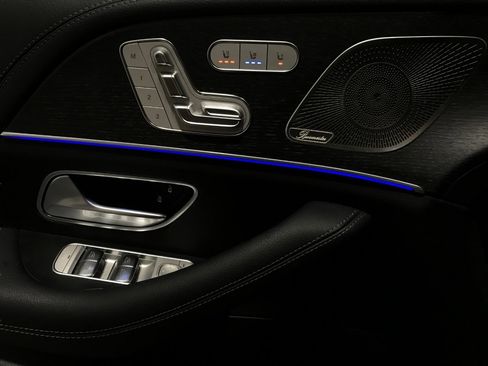 Used 2024 Mercedes-Benz GLE 450 4MATIC image 32