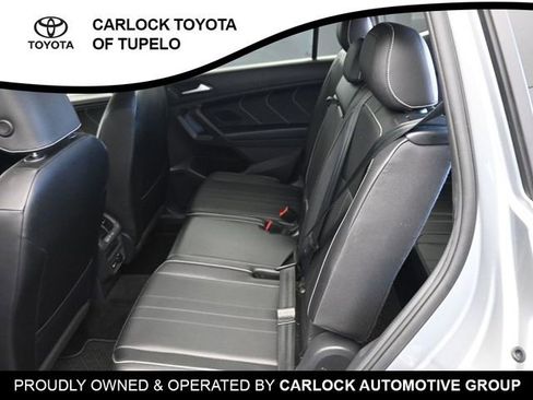 Used 2022 Volkswagen Tiguan SE R-Line image 23