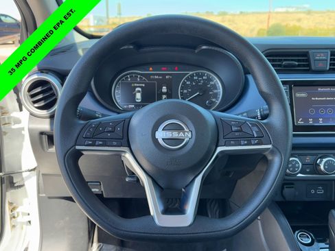 Used 2025 Nissan Versa SV image 18