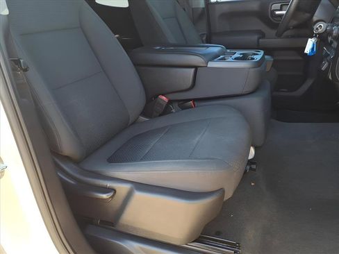 Used 2020 Chevrolet Silverado 1500 Custom w/ Infotainment Package image 14