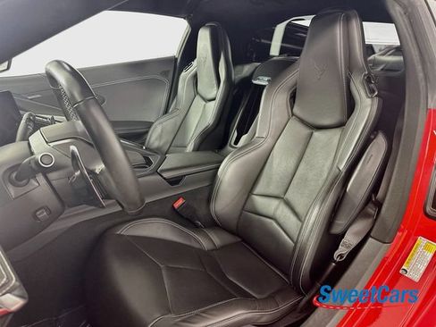 Used 2021 Chevrolet Corvette Stingray Coupe w/ Z51 Performance Package RWD image 11