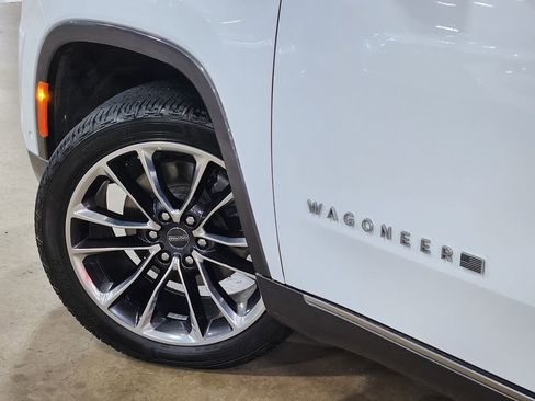 Used 2022 Jeep Wagoneer Series III w/ Premium Group I image 23