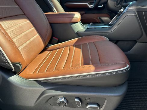 Used 2026 GMC Sierra 2500 Denali Ultimate image 14