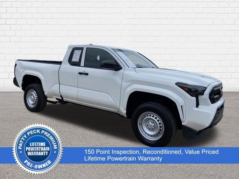 Used 2024 Toyota Tacoma SR image 1
