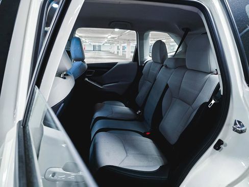Used 2023 Subaru Forester AWD/4WD image 21