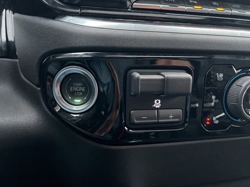 Used 2025 Chevrolet Silverado 1500 LTZ w/ LTZ Premium Package image 21