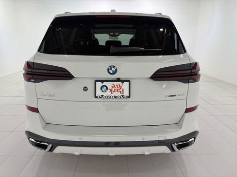 Used 2026 BMW X5 xDrive40i w/ M Sport Package AWD/4WD image 4