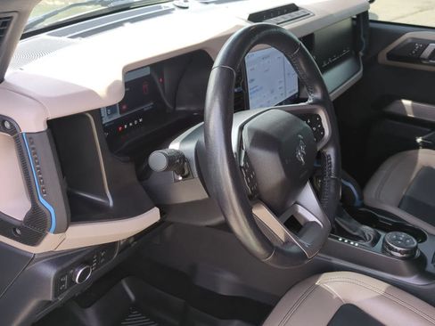Used 2022 Ford Bronco Wildtrak AWD/4WD image 10