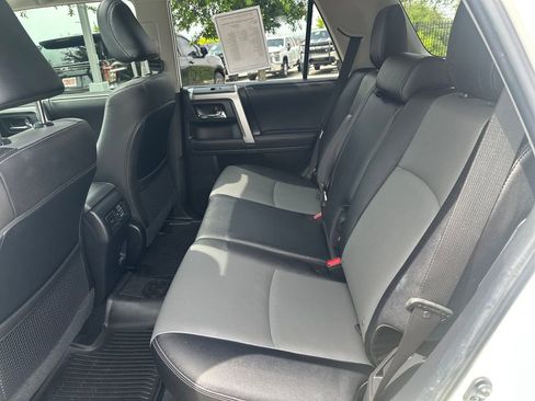 Used 2023 Toyota 4Runner SR5 Premium w/ Moonroof Package RWD image 33