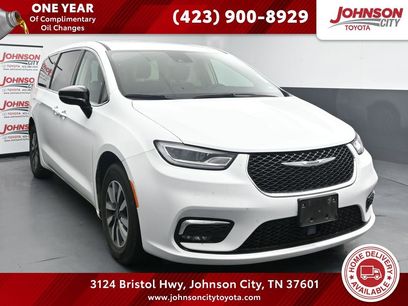 Used 2024 Chrysler Pacifica Limited