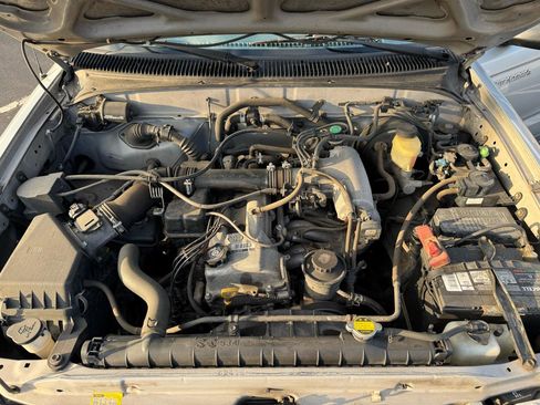 Used 2000 Toyota Tacoma 2WD Xtracab image 36