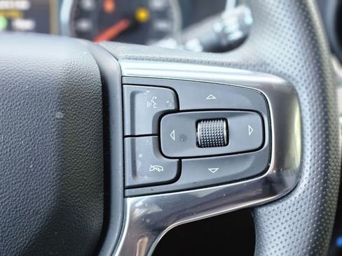 Used 2025 Chevrolet Blazer LT AWD/4WD image 18