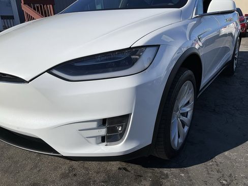 Used 2016 Tesla Model X 90D image 96