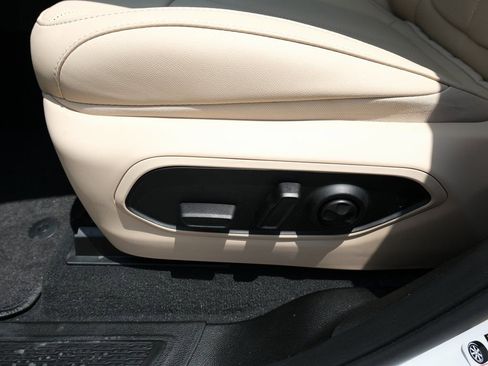 New 2025 Jeep Grand Cherokee Limited w/ Luxury Tech Group II AWD/4WD image 25