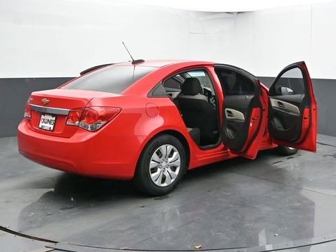 Used 2016 Chevrolet Cruze LS FWD image 36