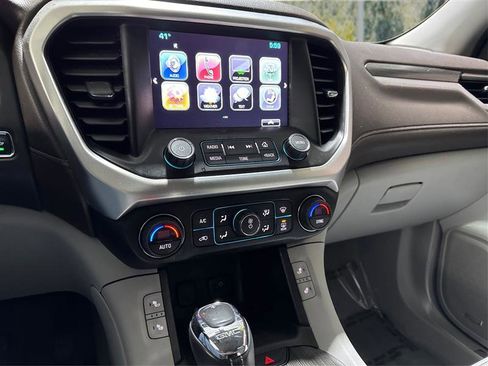 Used 2017 GMC Acadia SLT image 15