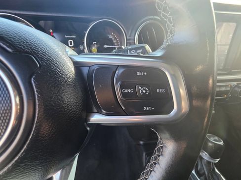 Used 2021 Jeep Wrangler Unlimited Sahara image 17