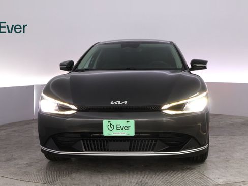 Used 2024 Kia EV6 Light RWD image 12