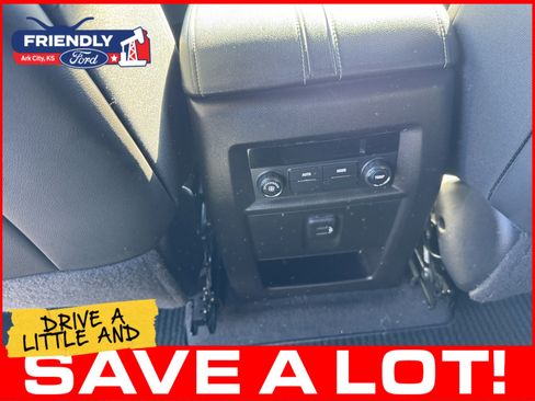 Used 2022 Chevrolet Traverse LT AWD/4WD image 26