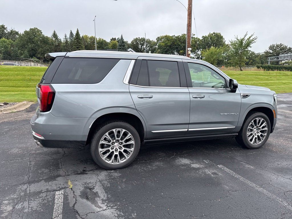 Used 2026 GMC Yukon Denali w/ Sun & Power Step Package AWD/4WD image 19