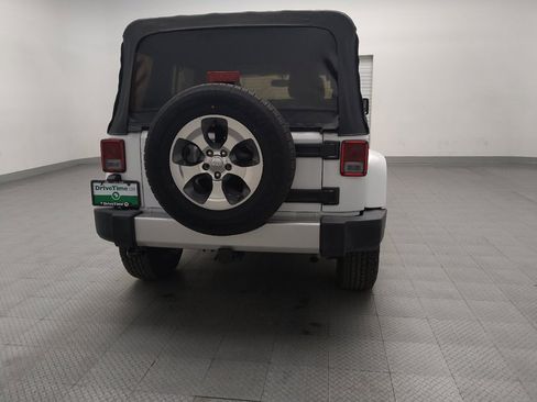 Used 2017 Jeep Wrangler Unlimited Sahara image 7