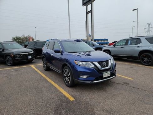 Used 2019 Nissan Rogue SL image 3