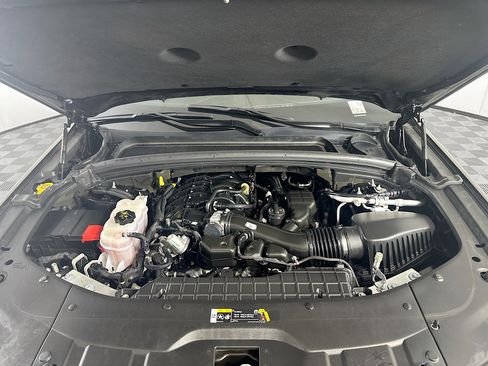 Used 2023 Jeep Grand Cherokee L Laredo image 36