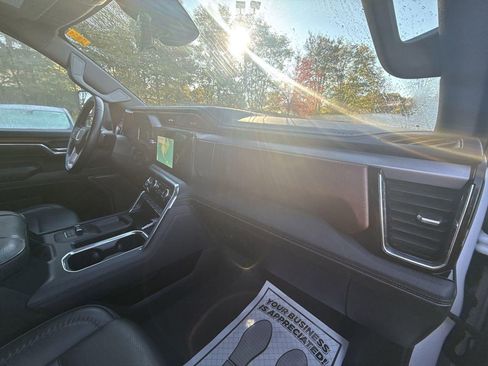 Used 2024 GMC Sierra 2500 Denali w/ Denali Reserve Package image 36