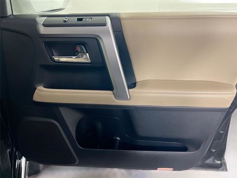 Used 2024 Toyota 4Runner Limited image 30