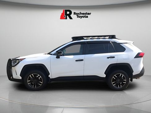 Used 2020 Toyota RAV4 XLE w/ Convenience Package AWD/4WD image 4