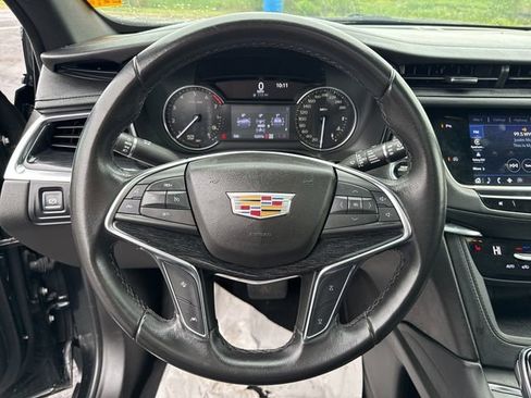 Certified 2022 Cadillac XT5 Premium Luxury image 19