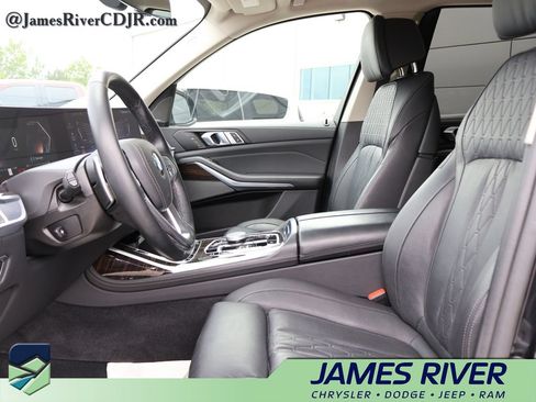 Used 2025 BMW X7 xDrive40i AWD/4WD image 24