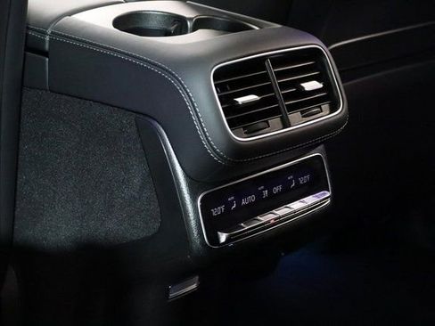 Used 2024 Mercedes-Benz GLS 580 GLS 580 image 21