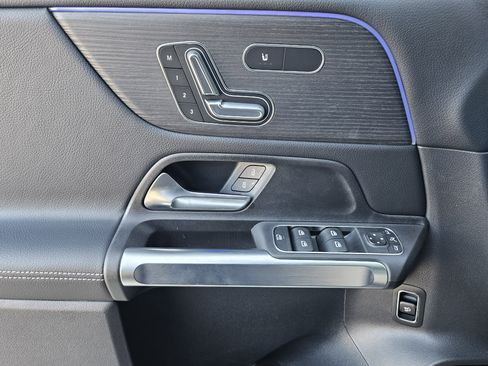 New 2026 Mercedes-Benz GLB 250 4MATIC image 23