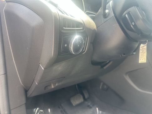 Used 2012 Ford Focus SE FWD image 19