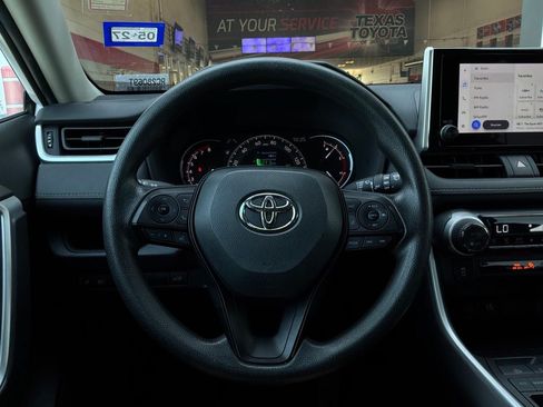 Used 2024 Toyota RAV4 XLE w/ Convenience Package FWD image 33