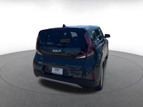 Used 2025 Kia Soul LX w/ LX Technology Package FWD image 15