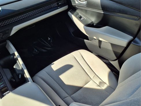 Certified 2024 Honda Accord EX image 14