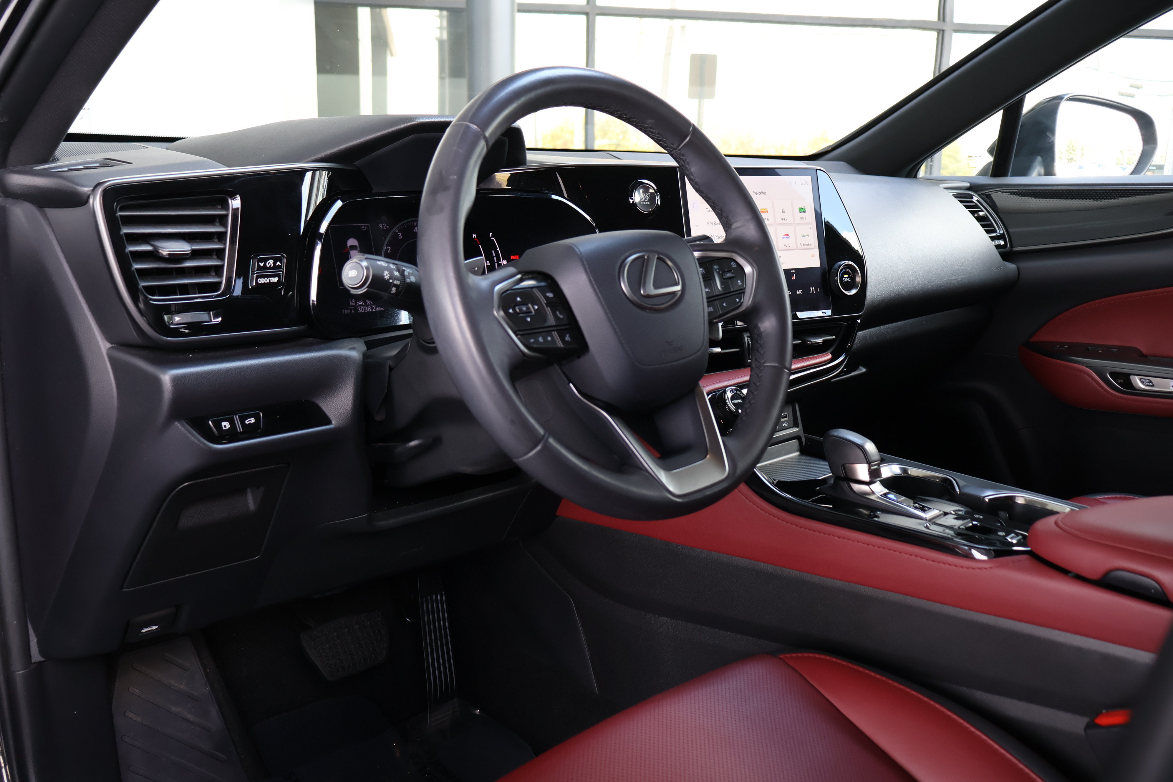 Used 2023 Lexus NX 250 FWD w/ Towing Package (2000 Lbs) image 12