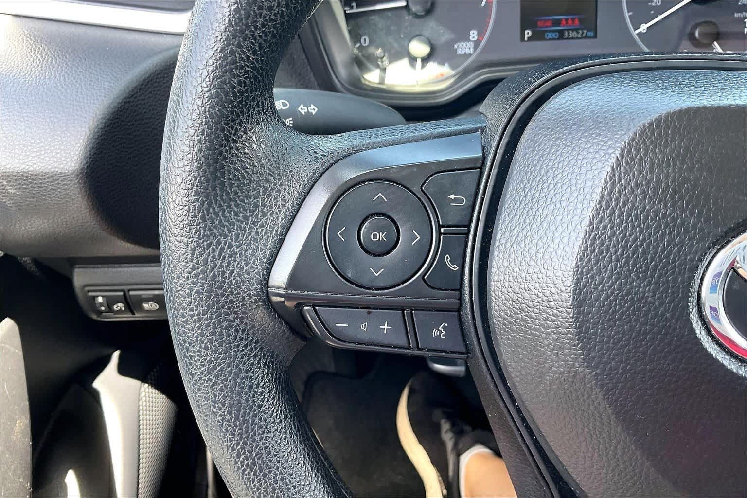 Used 2025 Toyota Corolla LE FWD image 23