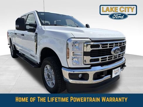 Used 2025 Ford F250 XLT AWD/4WD image 9