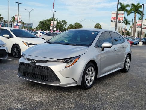 Used 2022 Toyota Corolla LE FWD image 6