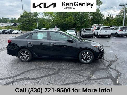 Certified 2023 Kia Forte LXS FWD image 8