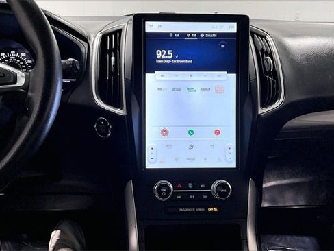 Used 2023 Ford Edge SEL image 15