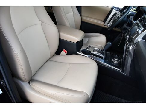 Used 2015 Toyota 4Runner SR5 Premium AWD/4WD image 31