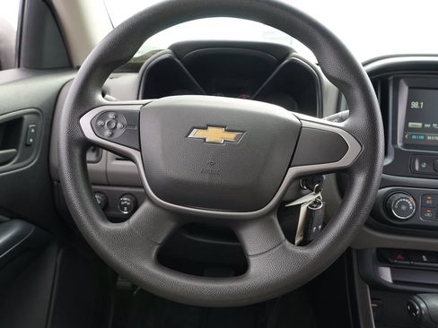 Used 2017 Chevrolet Colorado W/T w/ WT Convenience Package AWD/4WD image 25