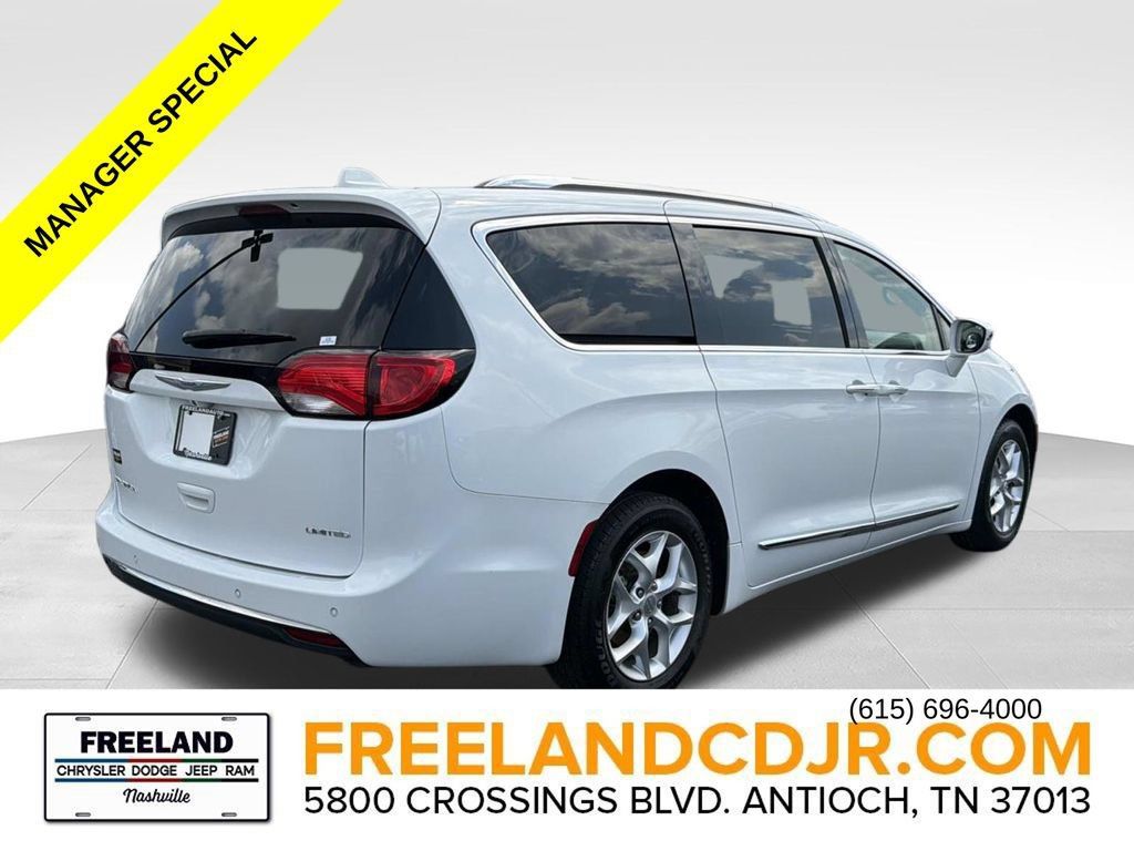 Used 2020 Chrysler Pacifica Limited FWD image 3