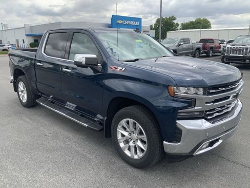 Used 2021 Chevrolet Silverado 1500 LTZ w/ LTZ Premium Package AWD/4WD image 2