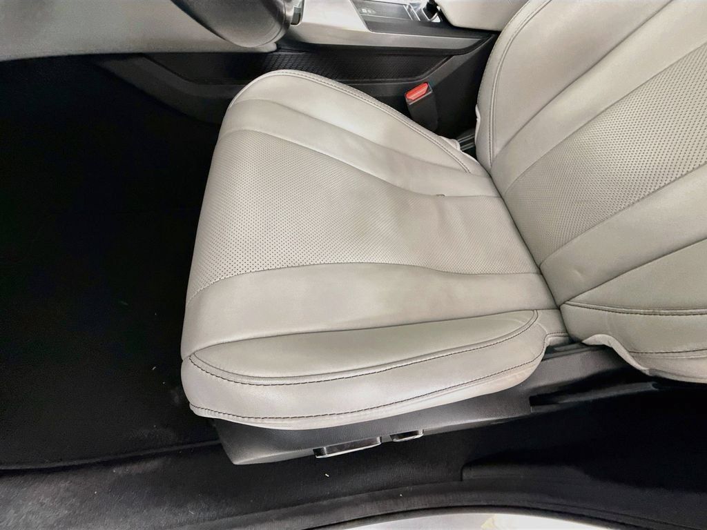 Used 2023 Acura MDX w/ Technology Package FWD image 18
