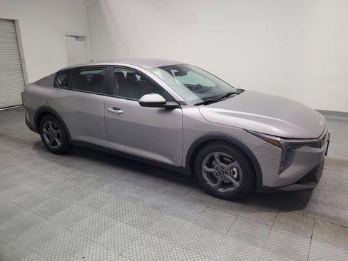 Used 2025 Kia K4 FWD image 11